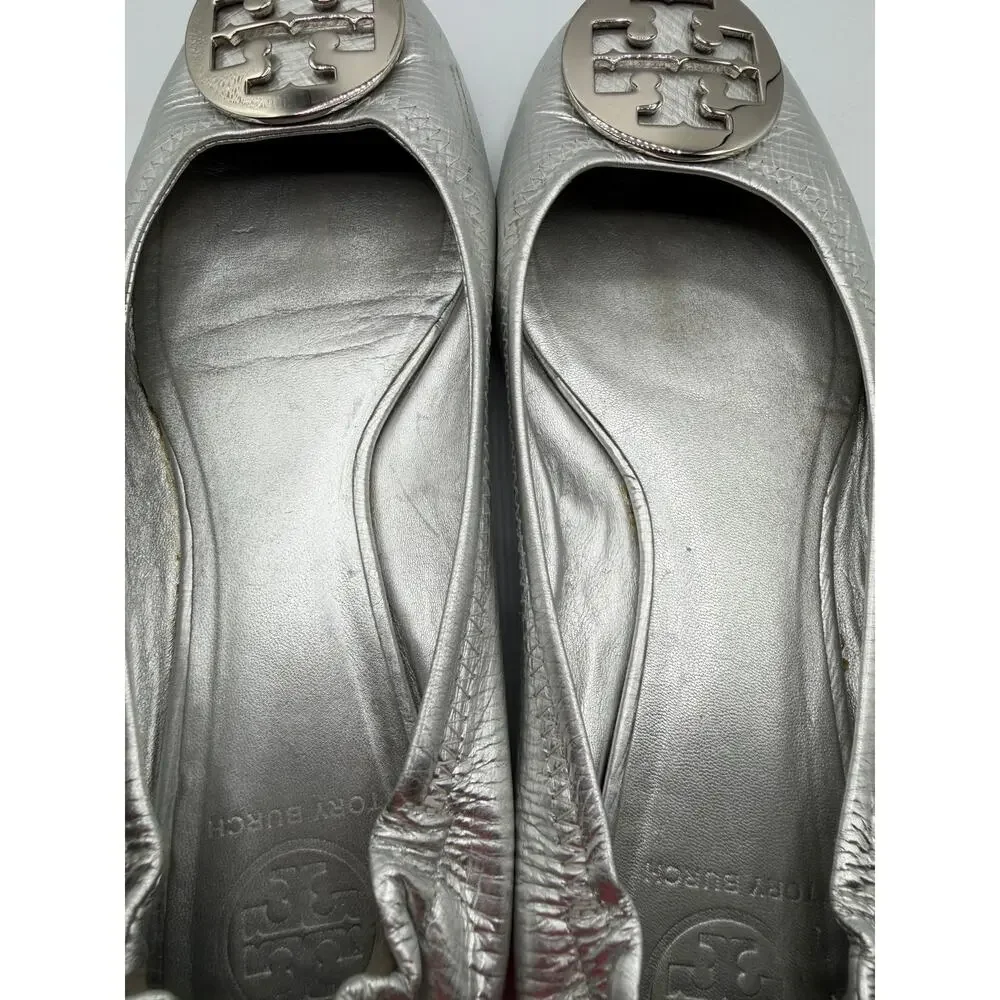 Tory Burch Reva Flats Silver Metallic‎ Leather Logo Medallion Shoes Size 10 Y2K